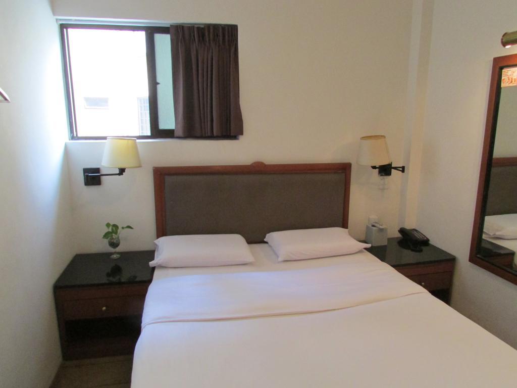 Amber Hotel Katong สิงคโปร์ ภายนอก รูปภาพ